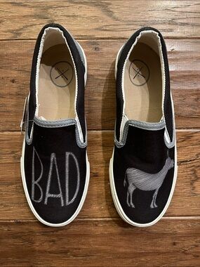 Inkkas Slip On Sneakers Size 6